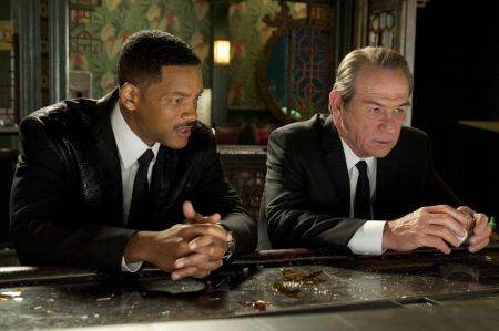 men in black 3 barbati in negru will smith tommy lee jones